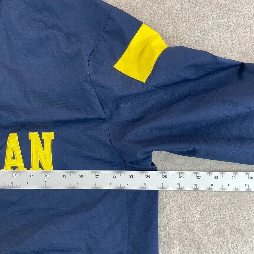Adidas Michigan Wolverines Windbreaker Men Large‎ Blue Center Logo Climaproof